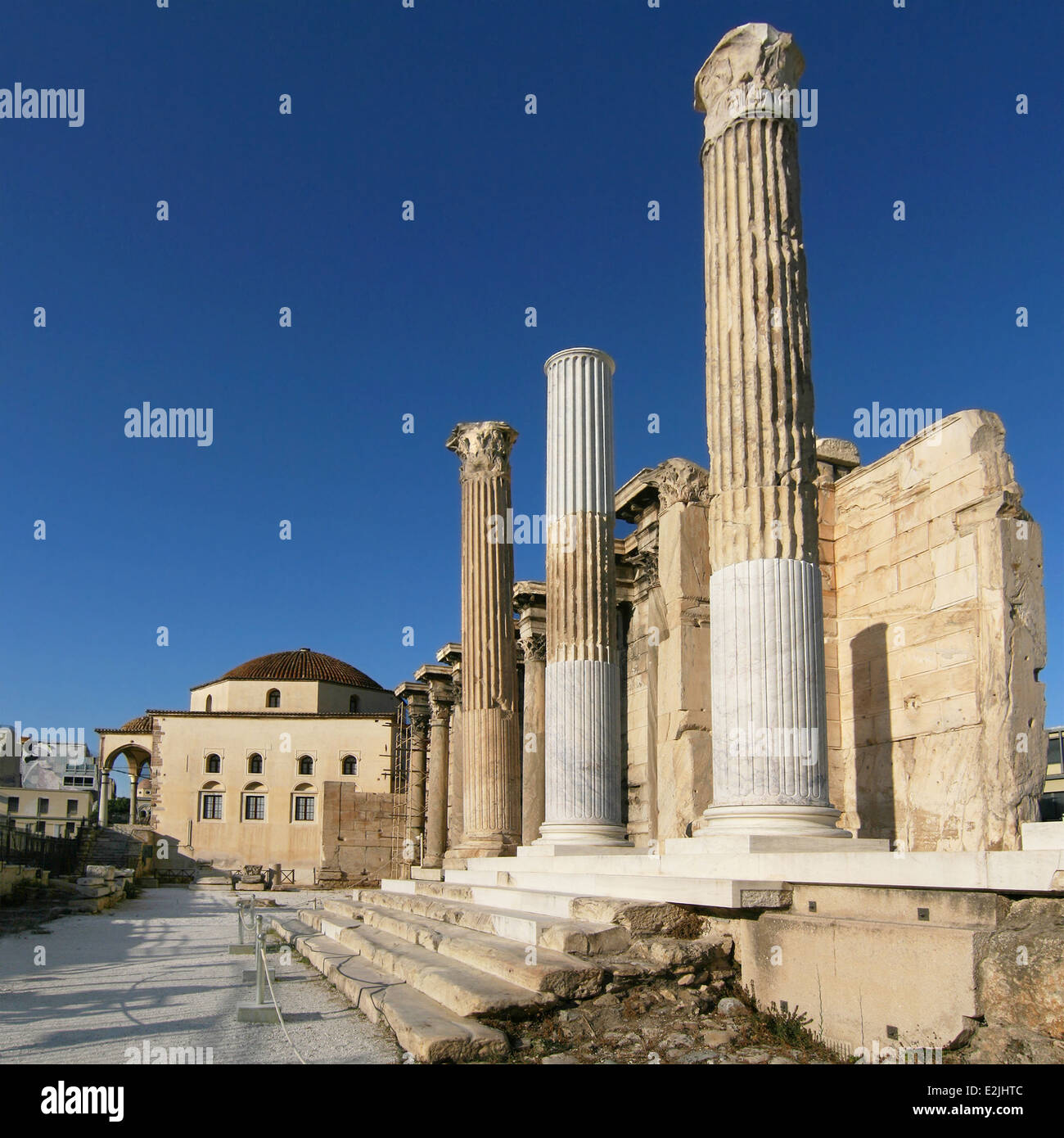 Ruinas de la biblioteca de Adriano en Atenas, Grecia. Foto de stock