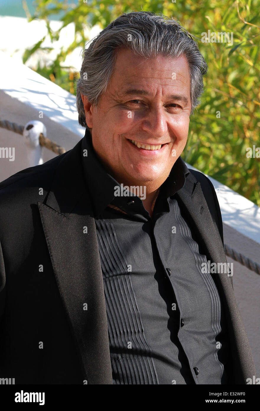 Christian clavier fotografías e imágenes de alta resolución - Página 2 -  Alamy