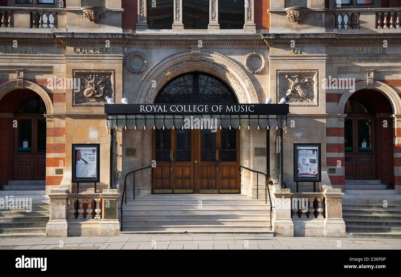 El Royal College of Music de gran entrada, South Kensington, Londres Foto de stock