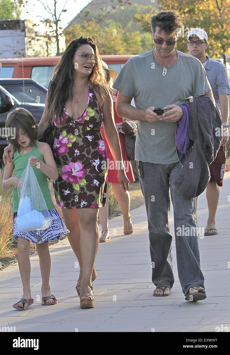 Tia carrere and simon wakelin fotografías e imágenes de alta resolución