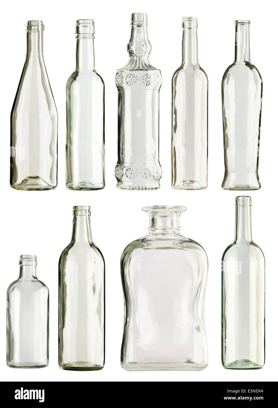 Colección de botellas de cristal vacías, aislado Fotografía de stock - Alamy