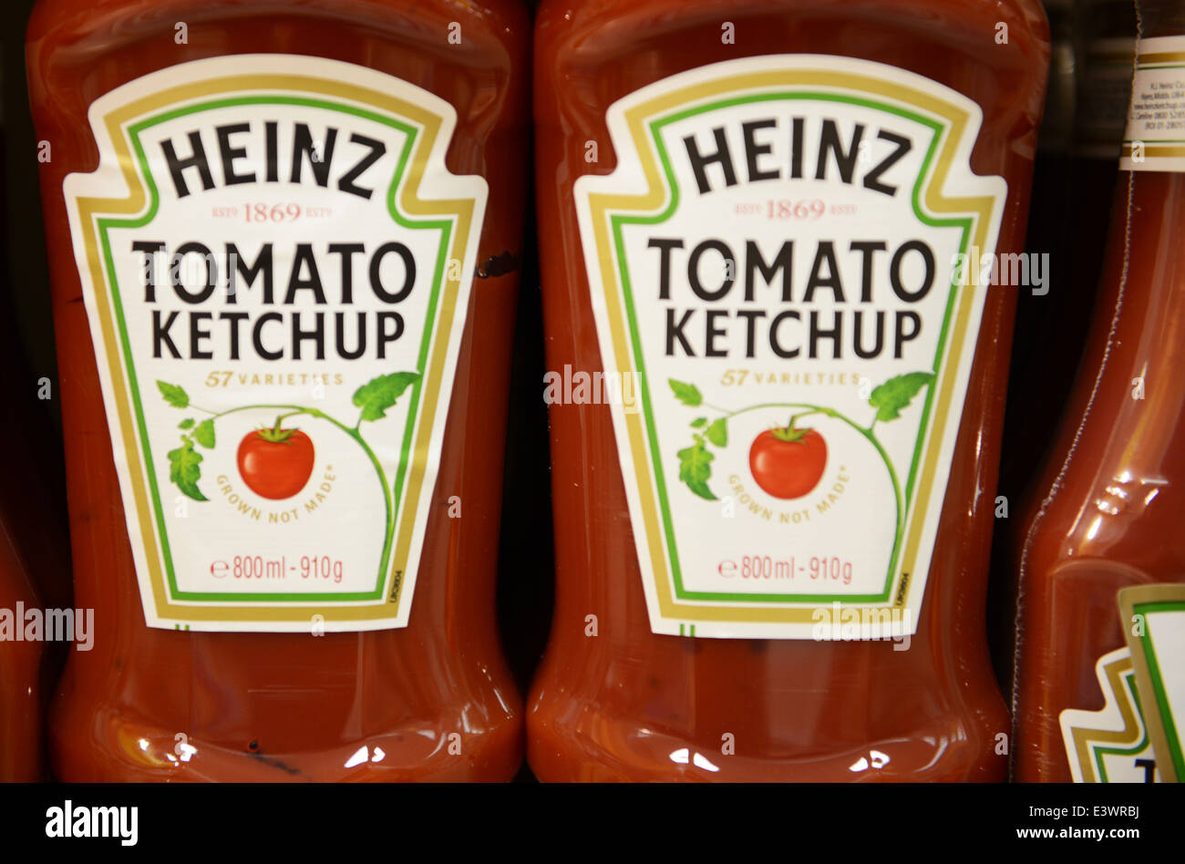 La salsa de tomate ketchup Heinz Foto de stock