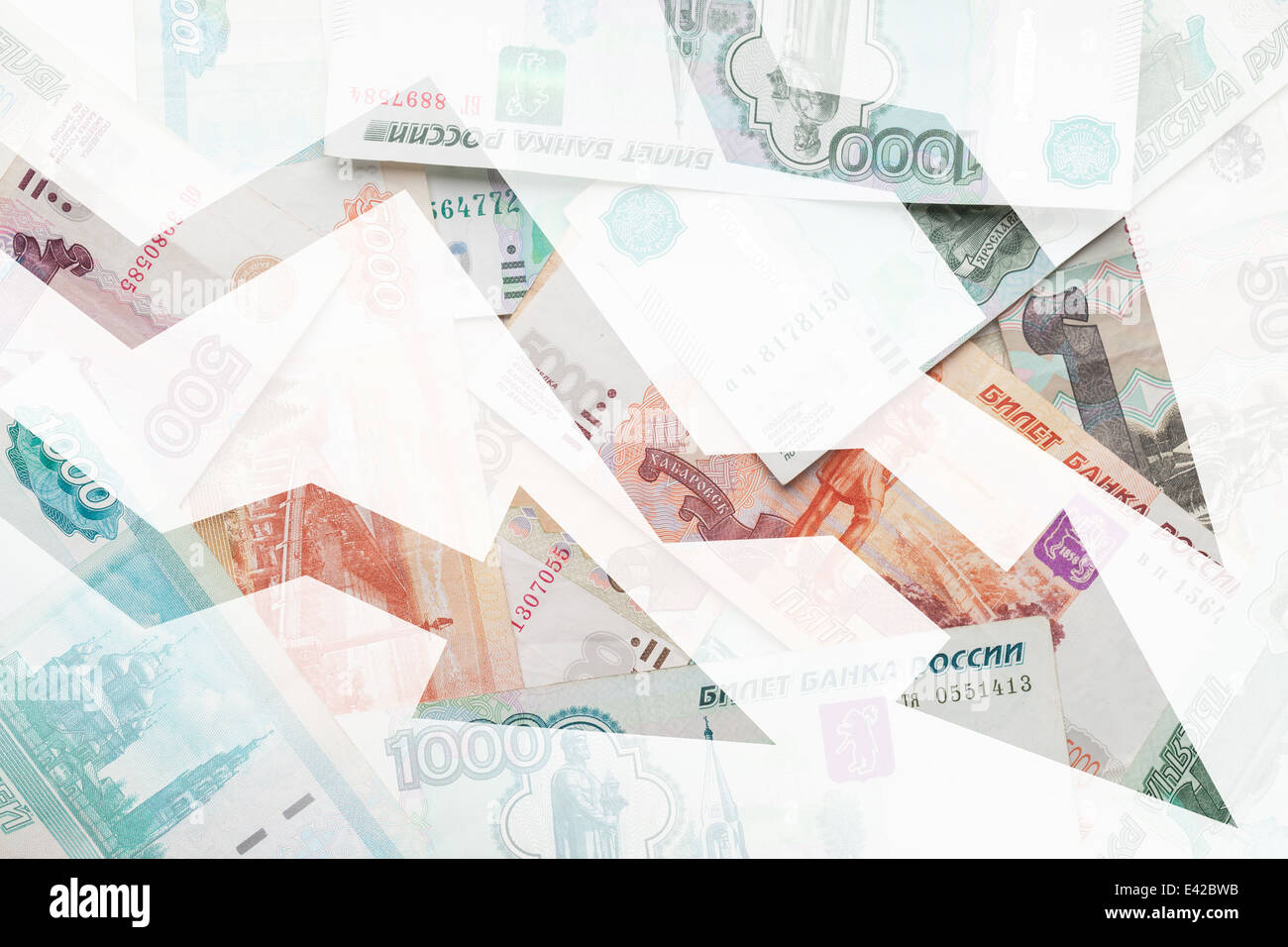 Dinero ruso antecedentes, flechas de tendencia negativa Foto de stock