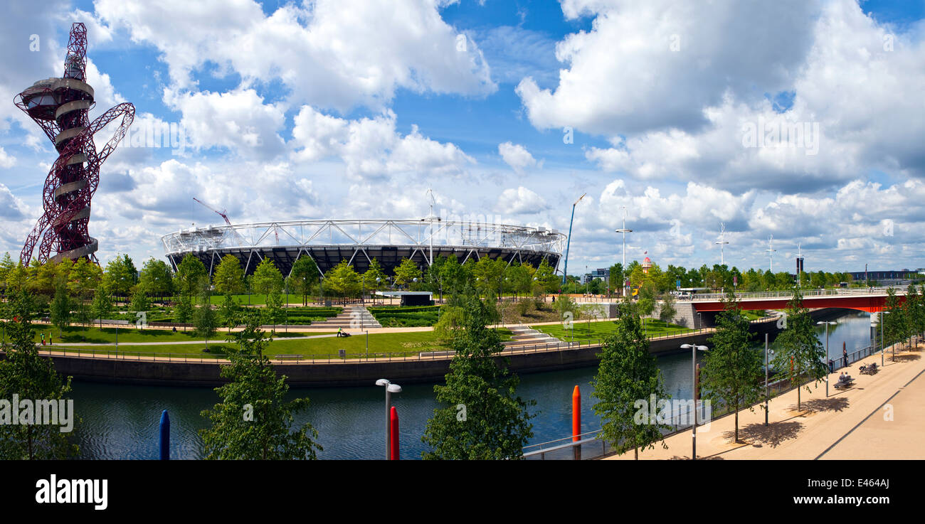 Una vista panorámica de la Queen Elizabeth Olympic Park en Londres. Foto de stock