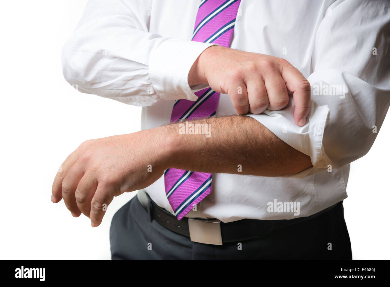 Camisa blanca de hombre de negocios en blanco con mangas Camisa blanca de hombre de negocios en blanco con mangas