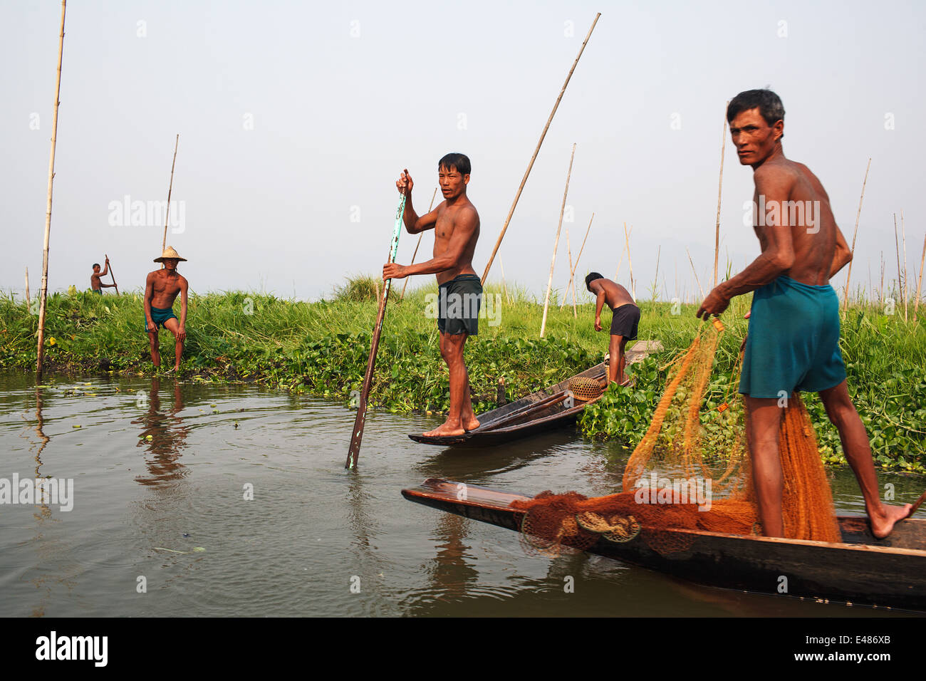 La pesca tradicional en Lago Inle, Myanmar (Birmania) Foto de stock