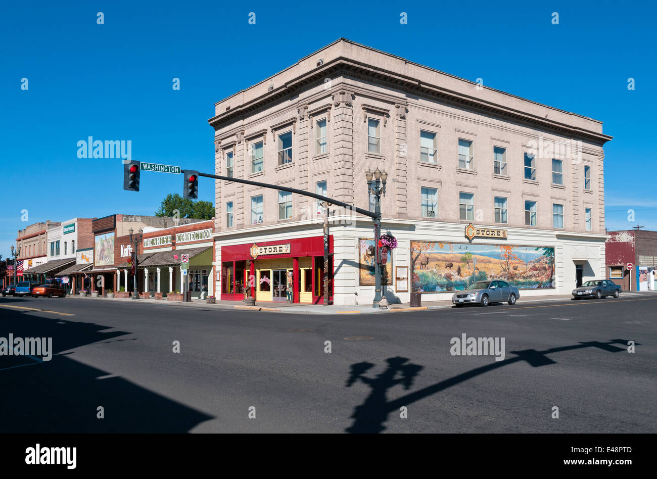 Toppenish, Washington, murales históricos, tiendas del centro de la ciudad Foto de stock