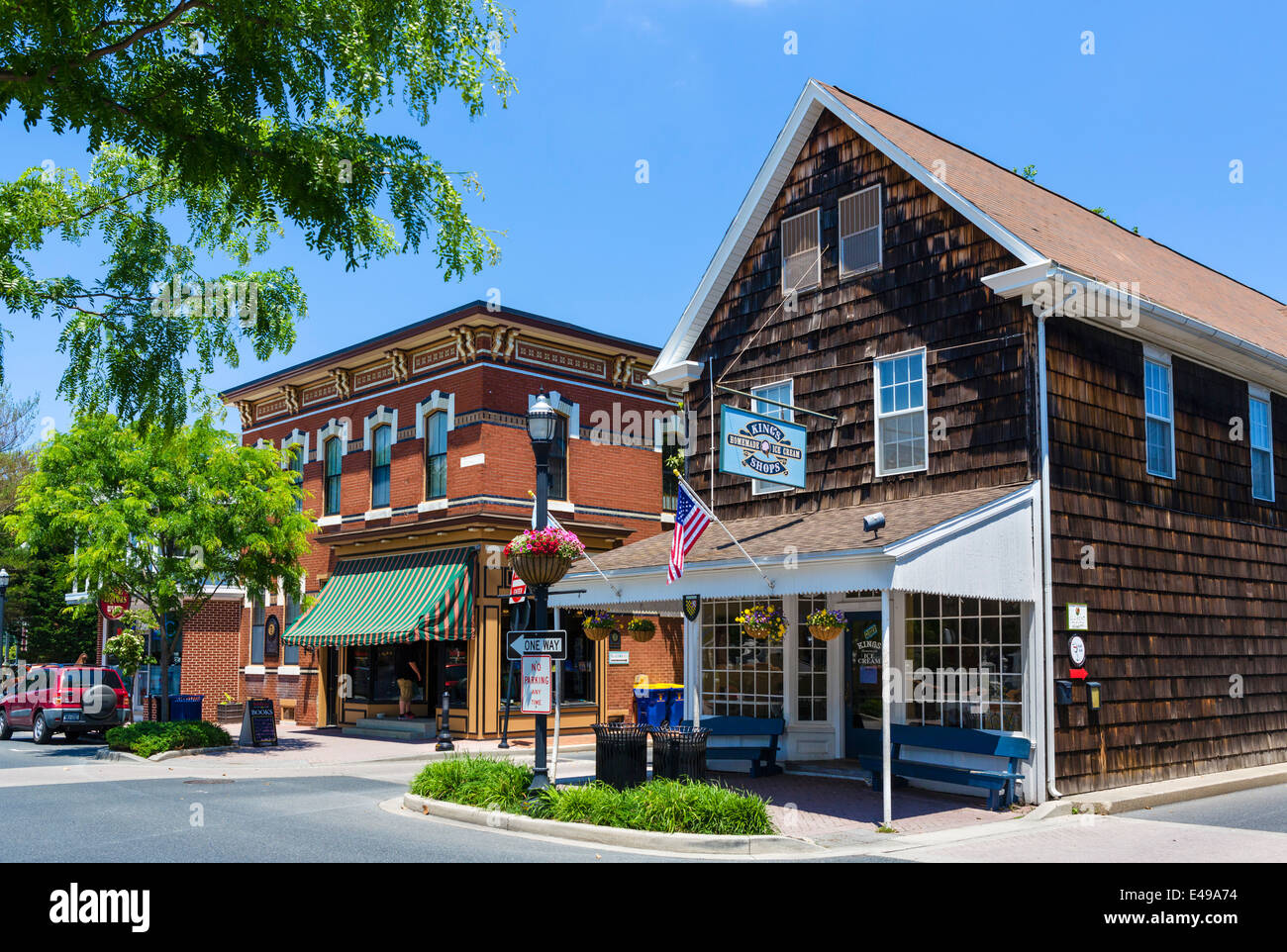 2Nd Street en el distrito histórico de Lewes, Delaware, EE.UU. Foto de stock