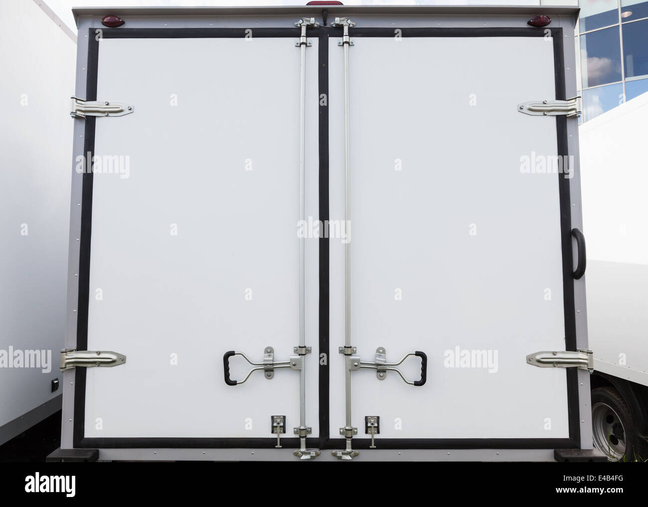 Puerta trasera del camión fotografías e imágenes de alta resolución - Alamy