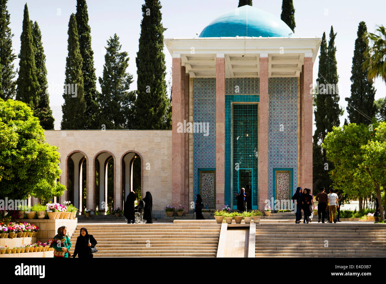 La tumba del poeta persa Saadi, medieval Schiraz, Fars, Irán Foto de stock