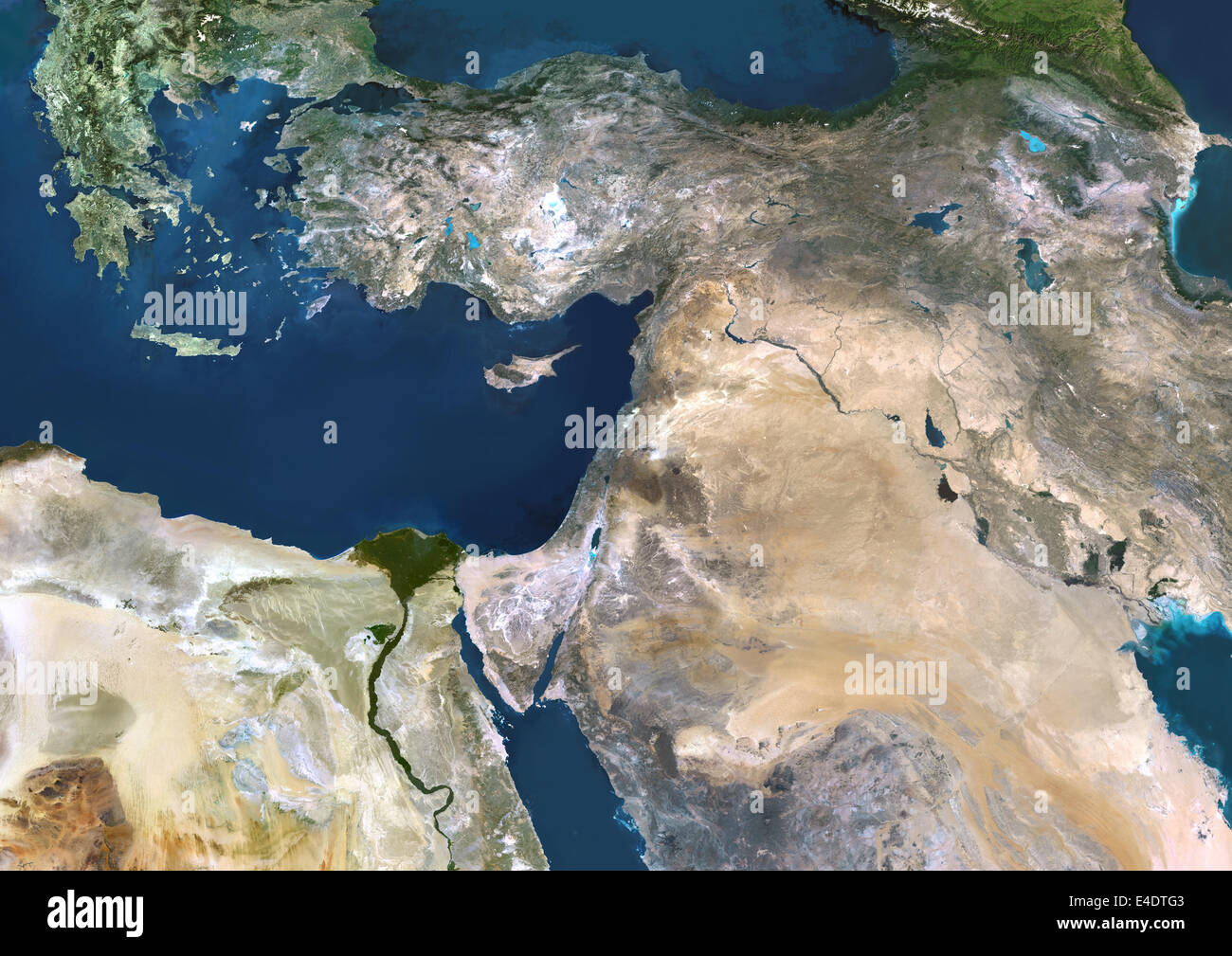 Cercano Oriente, Imagen de satélite de color verdadero. Cercano Oriente, imagen de satélite de color verdadero. Los desiertos (marrón claro) de Arabia Saudita domina Foto de stock