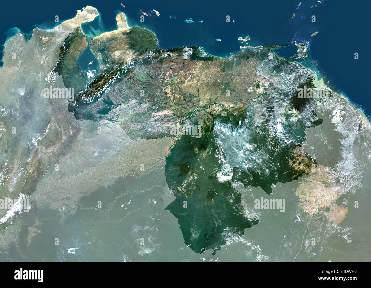 Venezuela, América del Sur, imagen de satélite en color verdadero con máscara. Vista satélite de Venezuela (con máscara). Esta imagen fue compilar Foto de stock