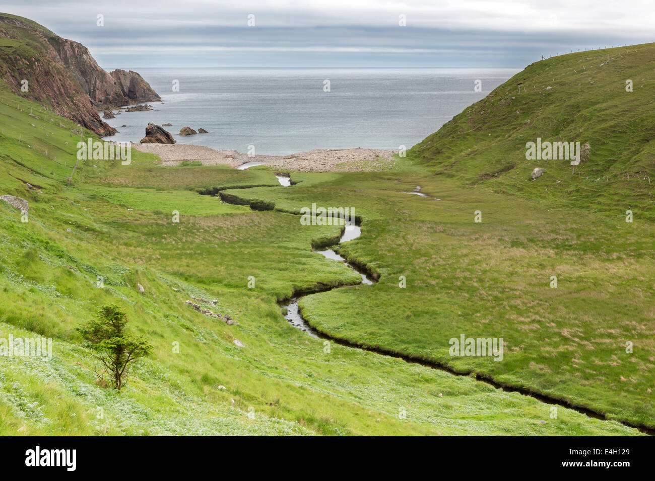 Vista escénica en las desiertas playas de la isla de Lewis y Harris, Hébridas Exteriores, Escocia Foto de stock