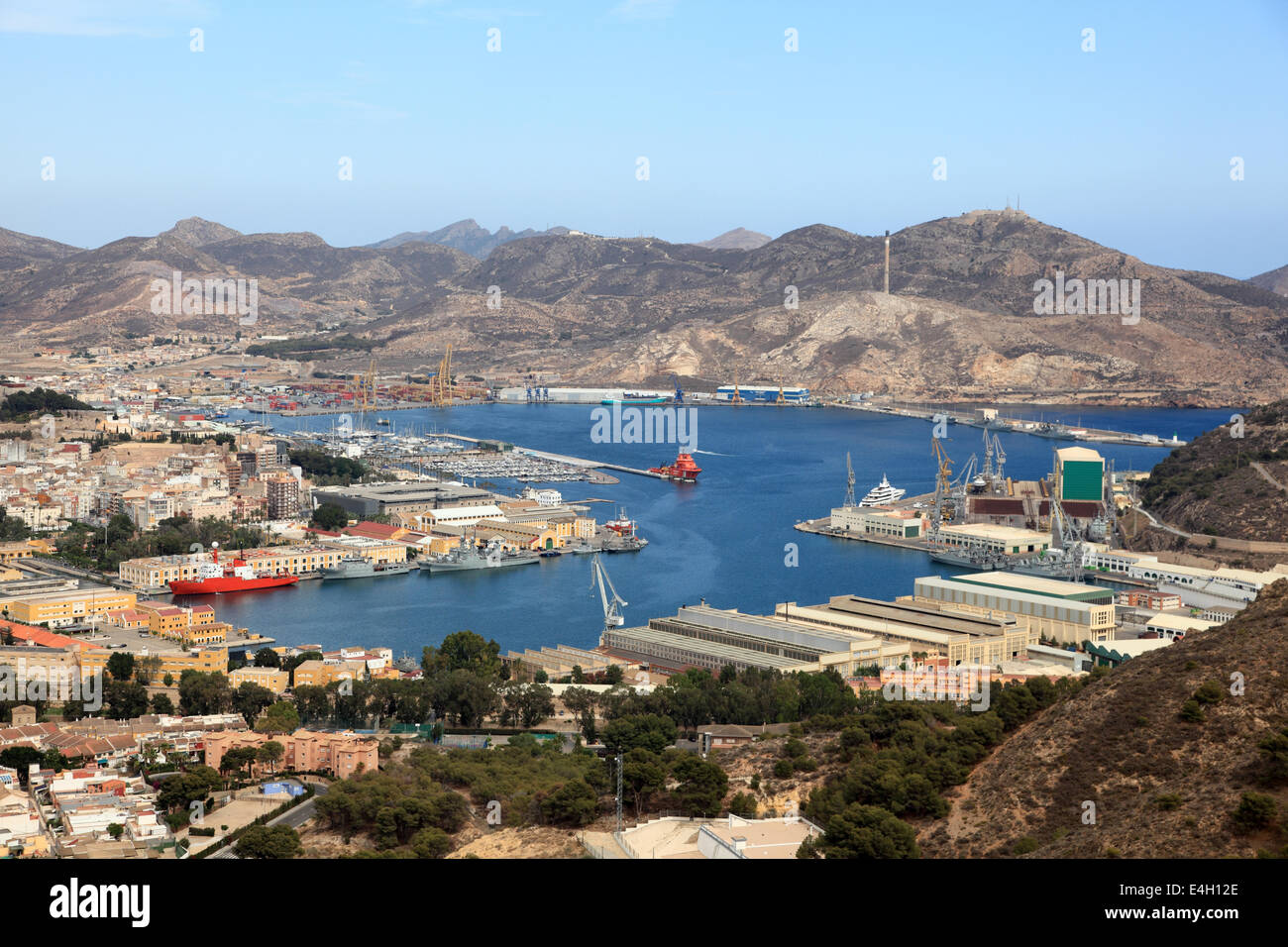 Vista aérea sobre el puerto de Cartagena, Región de Murcia, España  Fotografía de stock - Alamy