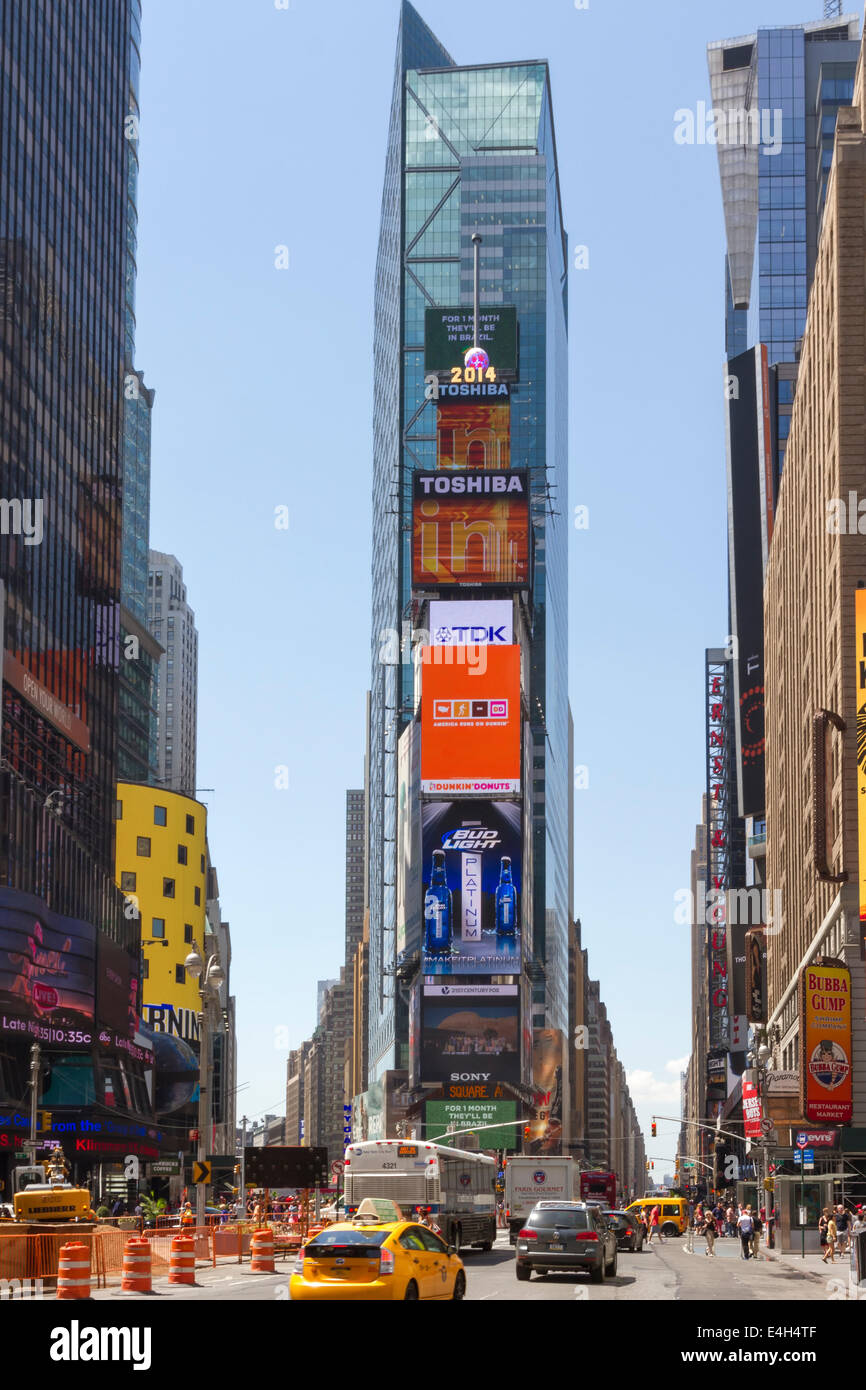 Rascacielos en Times Square en Broadway en la Ciudad de Nueva York Foto de stock