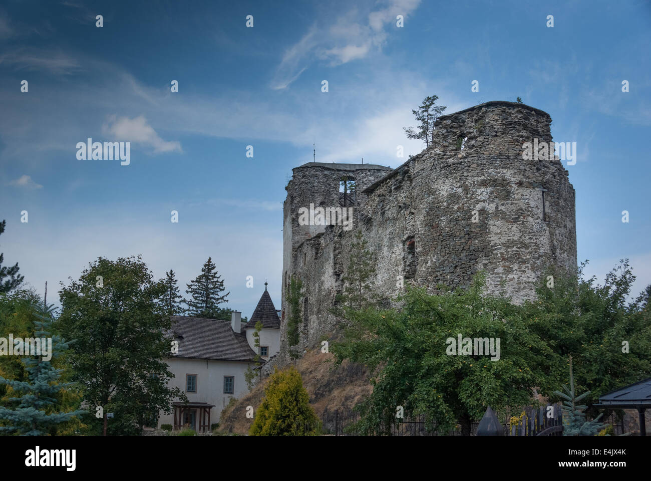 Las ruinas del castillo, Liptovsky Hradok, Eslovaquia Foto de stock