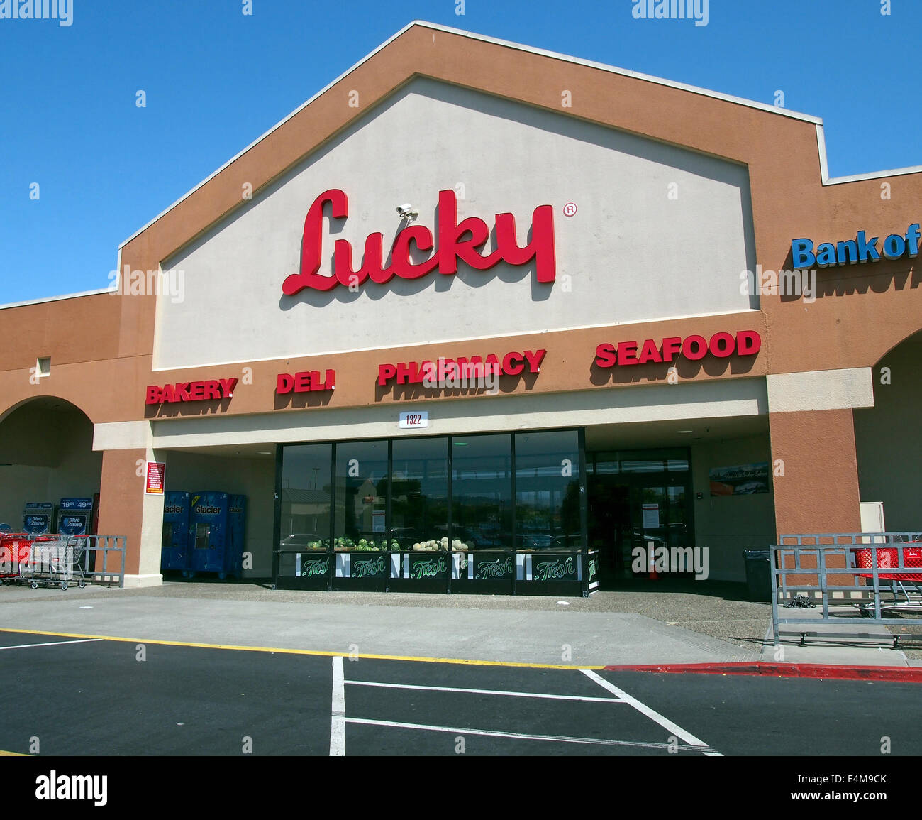 Lucky tienda de ultramarinos, California, EE.UU. Foto de stock