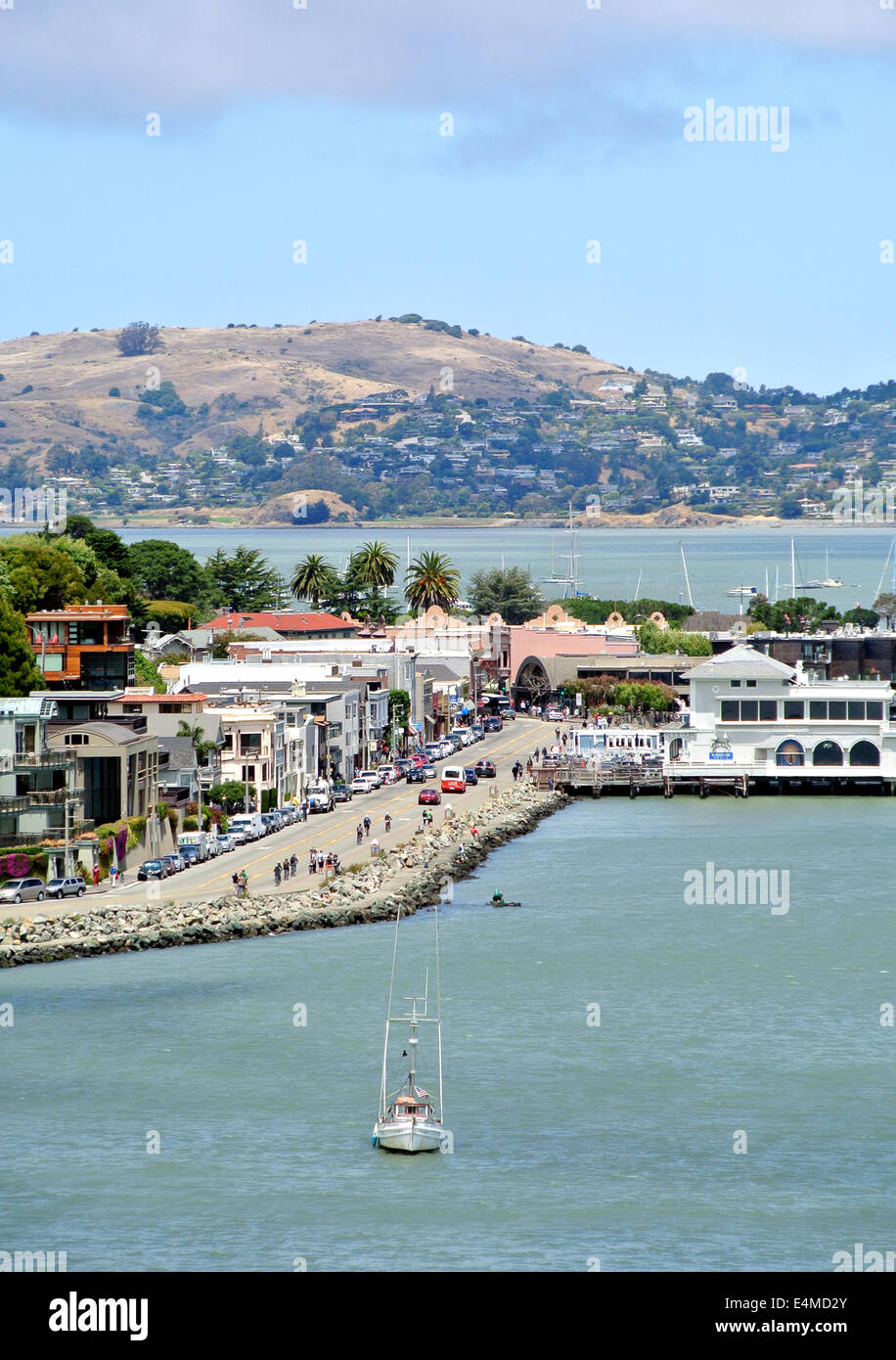Vista escénica de Sausalito California en la Bahía de San Francisco en el condado de Marin Foto de stock