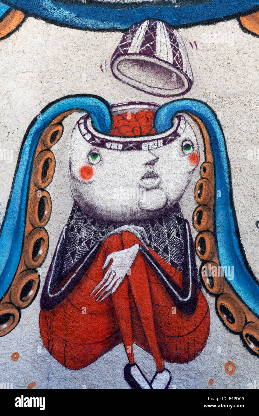 La figura con el cráneo abierto, surrealista mural, Palermo, Provincia de Palermo, Sicilia, Italia Foto de stock