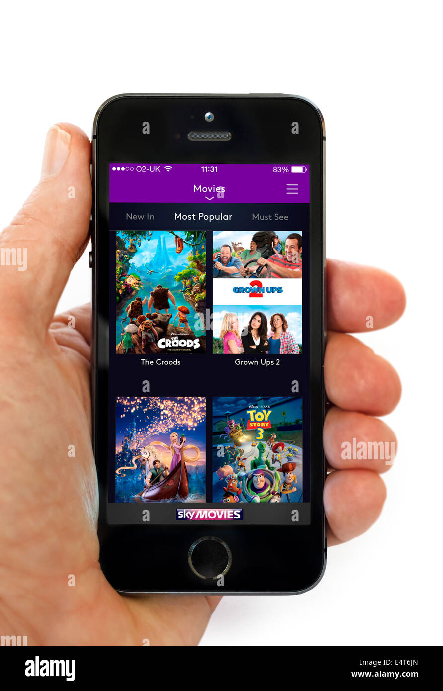 Películas bajo demanda a través de la app de Sky TV ahora en un Apple iPhone 5S Foto de stock