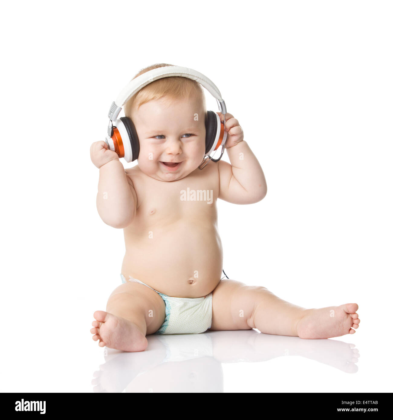 Bebé con auriculares DJ joven Fotografía de stock - Alamy