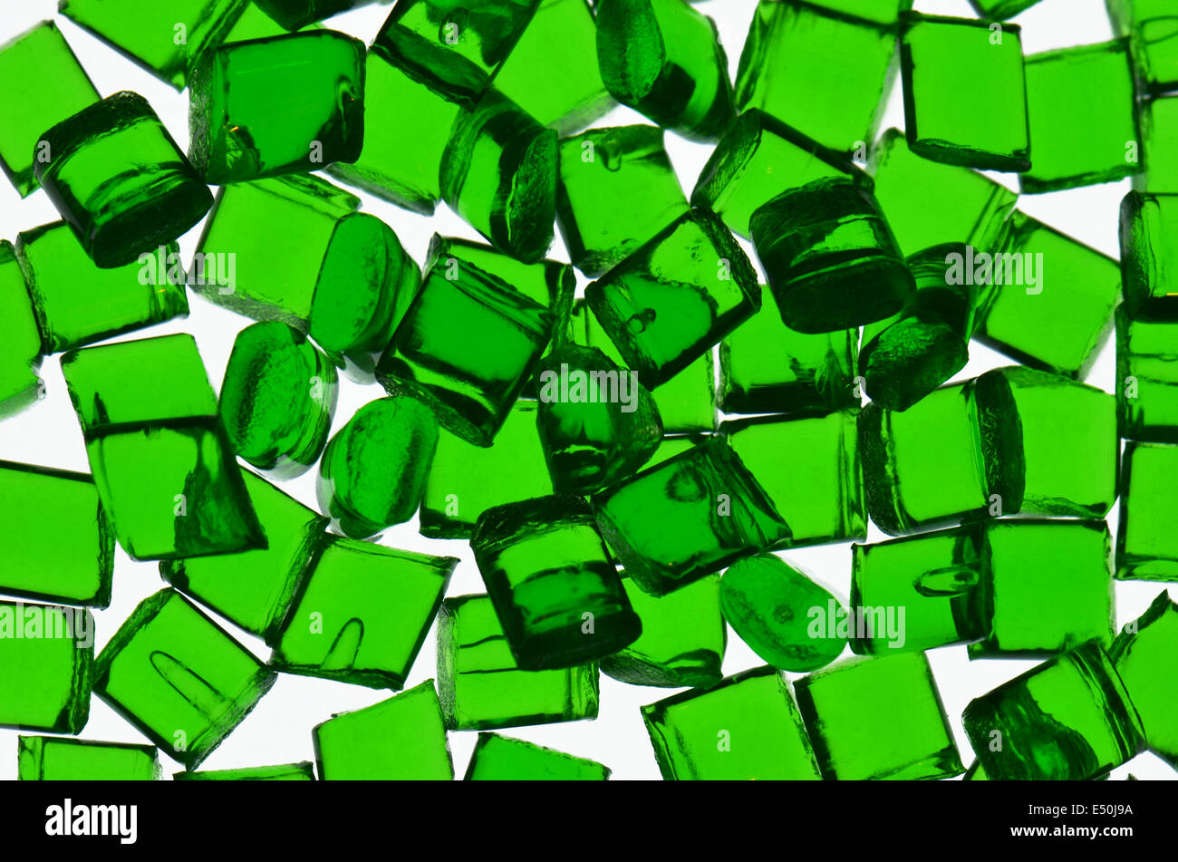 Resina de polímero transparente de color verde Foto de stock