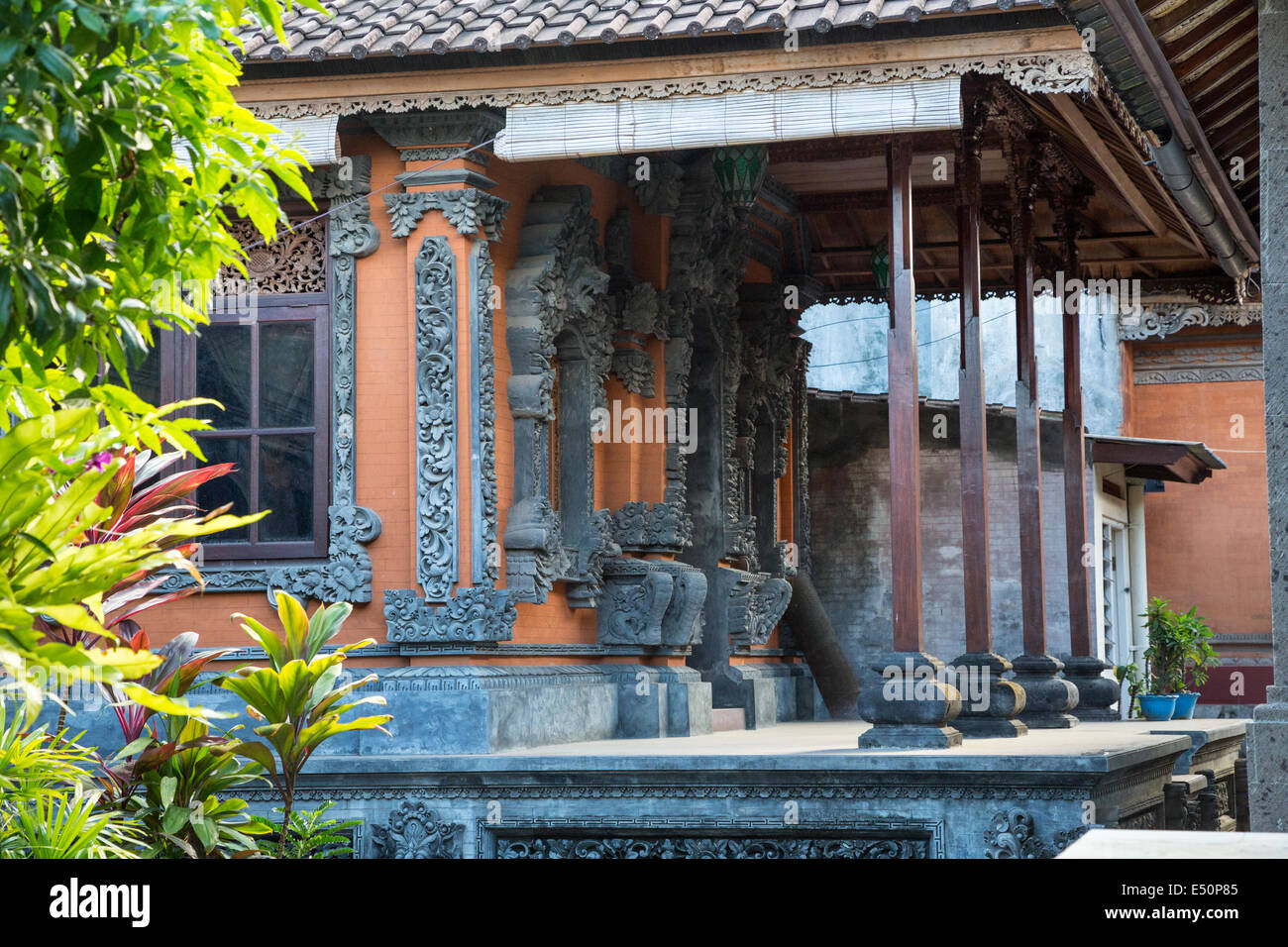 Bali, Indonesia. Entrada a la casa, la familia privado complejo residencial, Klungkung, Semarapura. Foto de stock