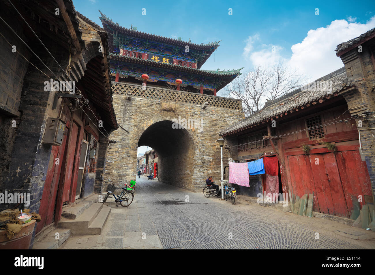 La antigua torre del tambor en Luoyang Foto de stock