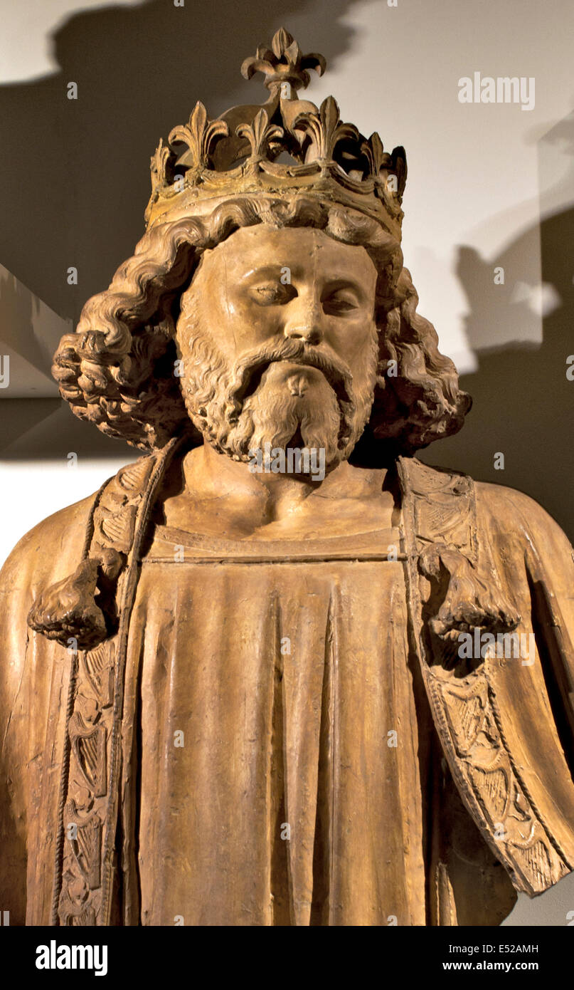 La escultura de la Edad Media el Palacio de los duques de Borgoña y haciendas de Museo de Bellas Artes de Dijon Francia Musée des Beaux Arts Foto de stock