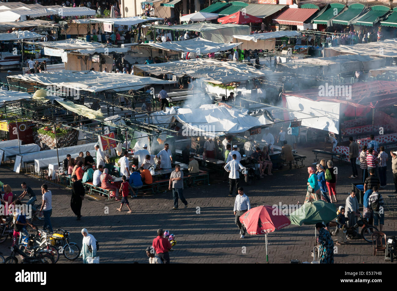 Plaza Jamaa el Fna, Marrakech, Marruecos Foto de stock