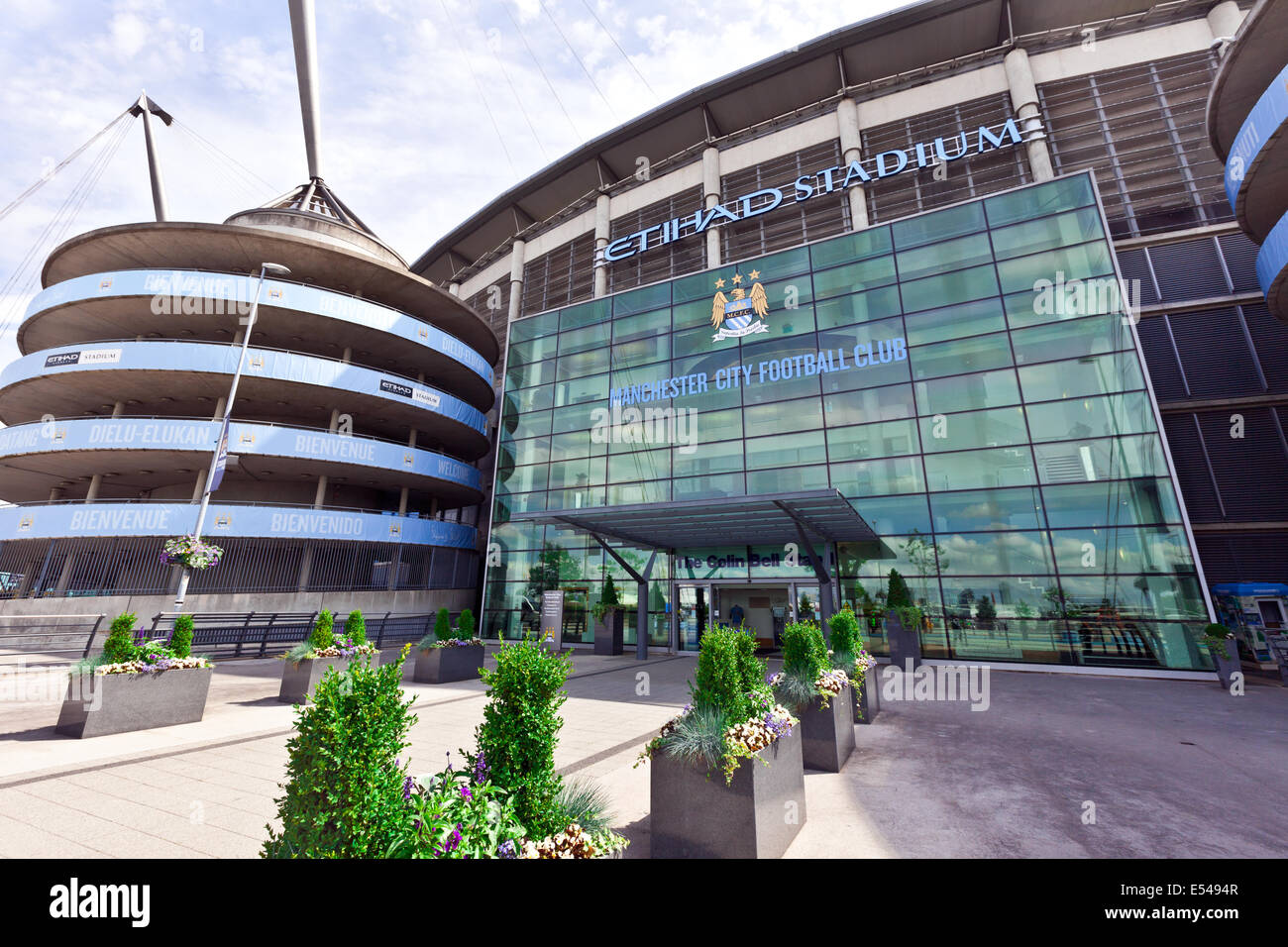 El estadio Etihad Stadium es el hogar de Manchester City Football Club de la Liga Premier Inglesa, uno de los más exitosos clubes en Inglaterra. Foto de stock