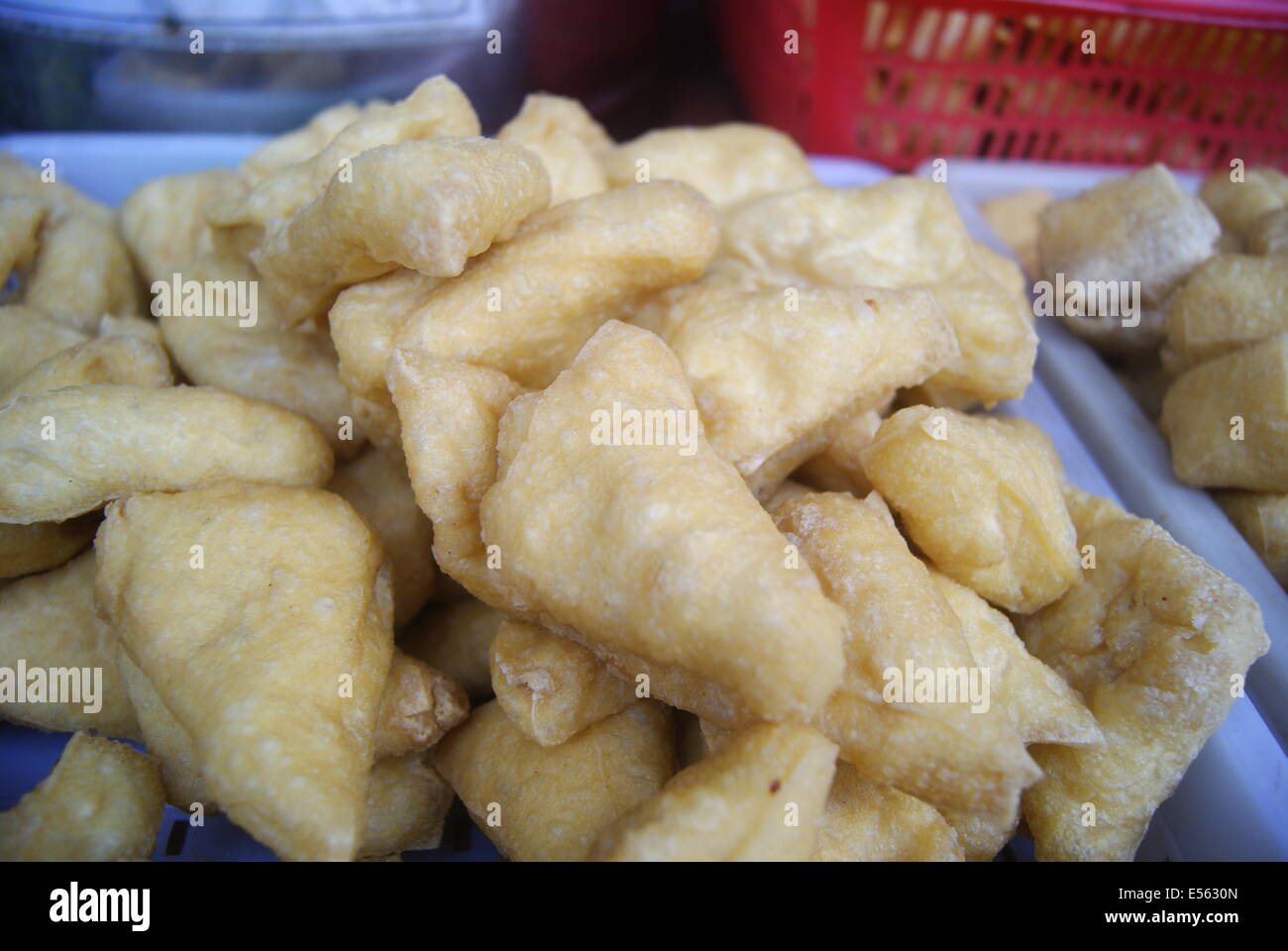 Comida china: tofu frito Foto de stock