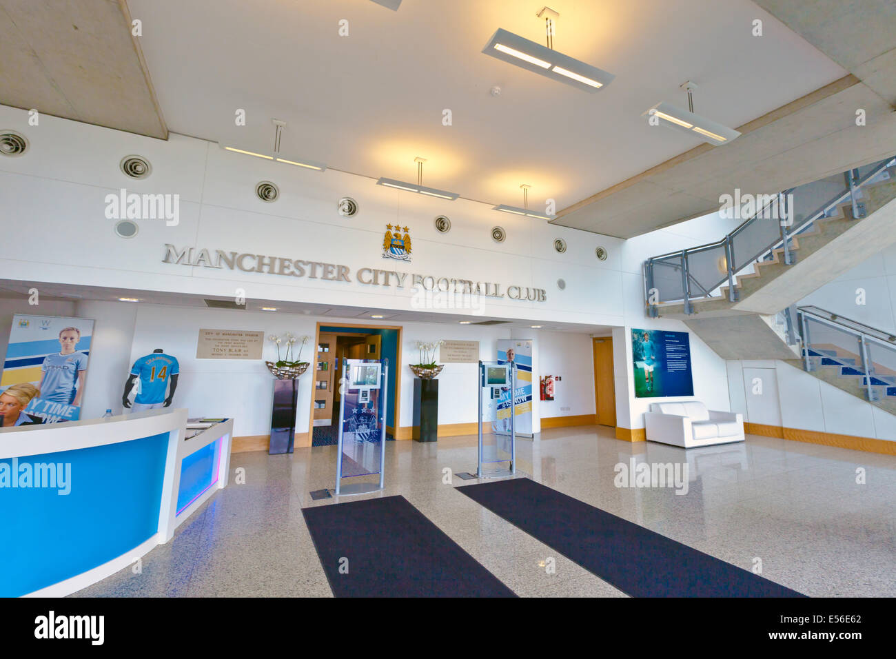 La entrada al Estadio Etihad hogar de Manchester City Football Club de la Liga Premier inglesa. Foto de stock