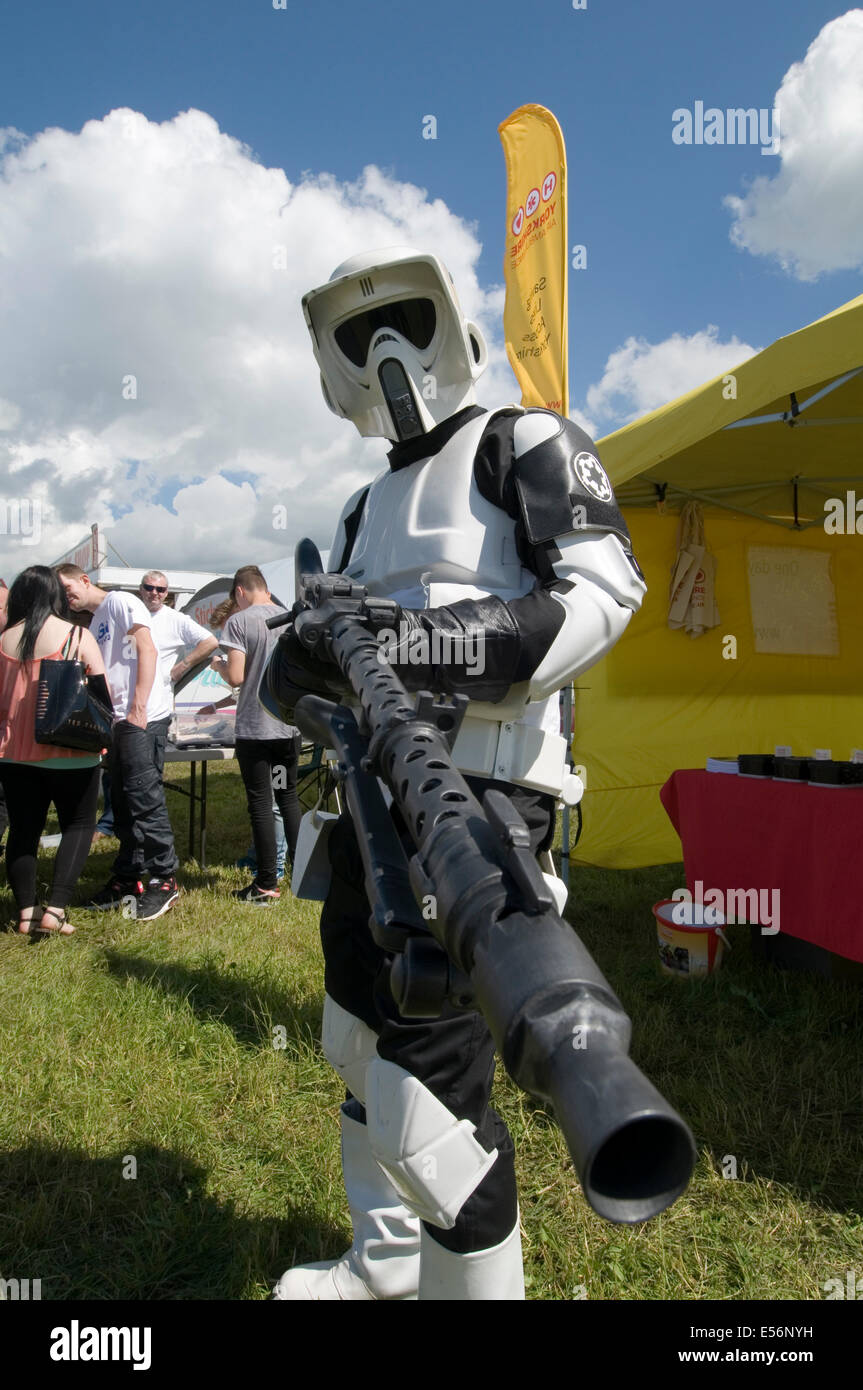 almohadilla Barón engranaje Star Wars stormtrooper scout trooper Storm Trooper trooper scout troopers  bosque luna endor Fotografía de stock - Alamy