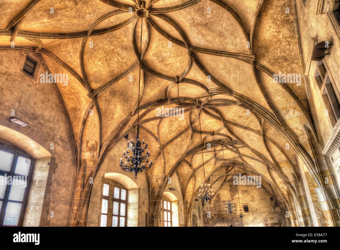 Techo de la Sala Vladislao del antiguo Palacio Real, Praga Foto de stock