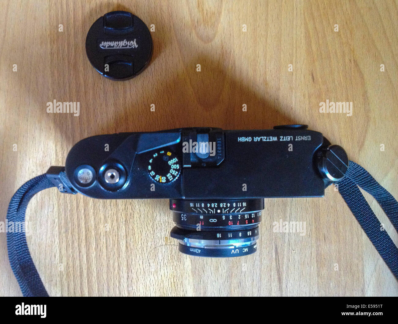 Cámara Leica M6, equipo de fotografía Foto de stock