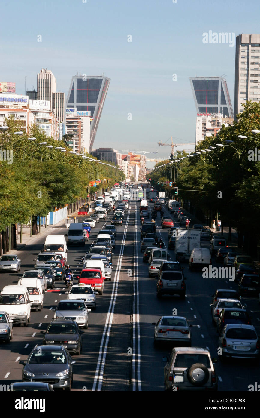La avenida de la castellana, Madrid, España Foto de stock