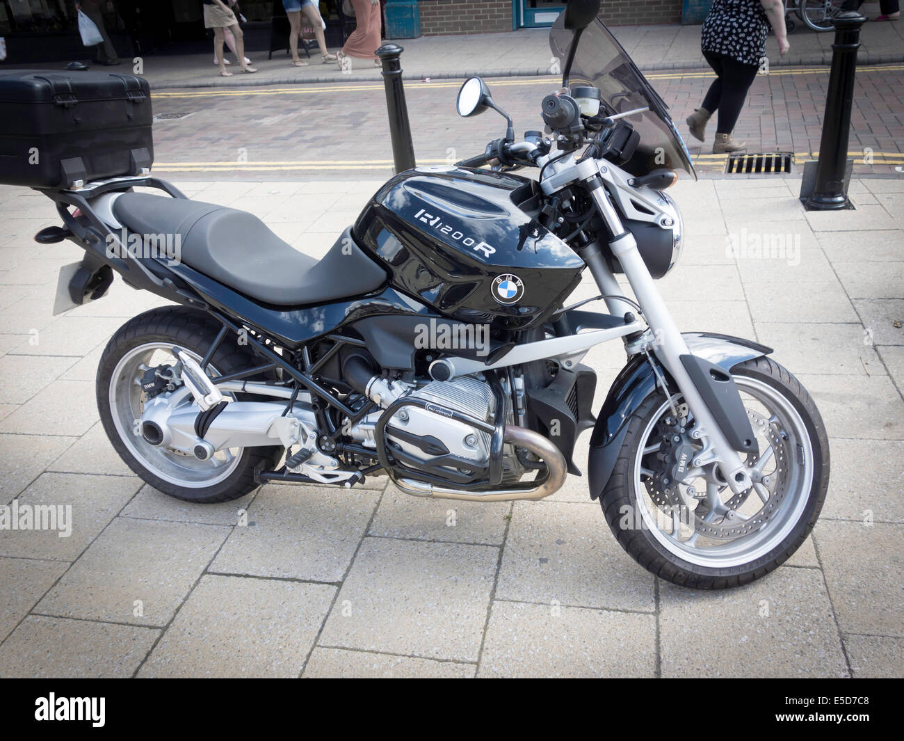 BMW R1200R de dos cilindros twin plana entusiastas de deportes ciclo BMW R1200R de dos cilindros twin plana entusiastas de deportes ciclo