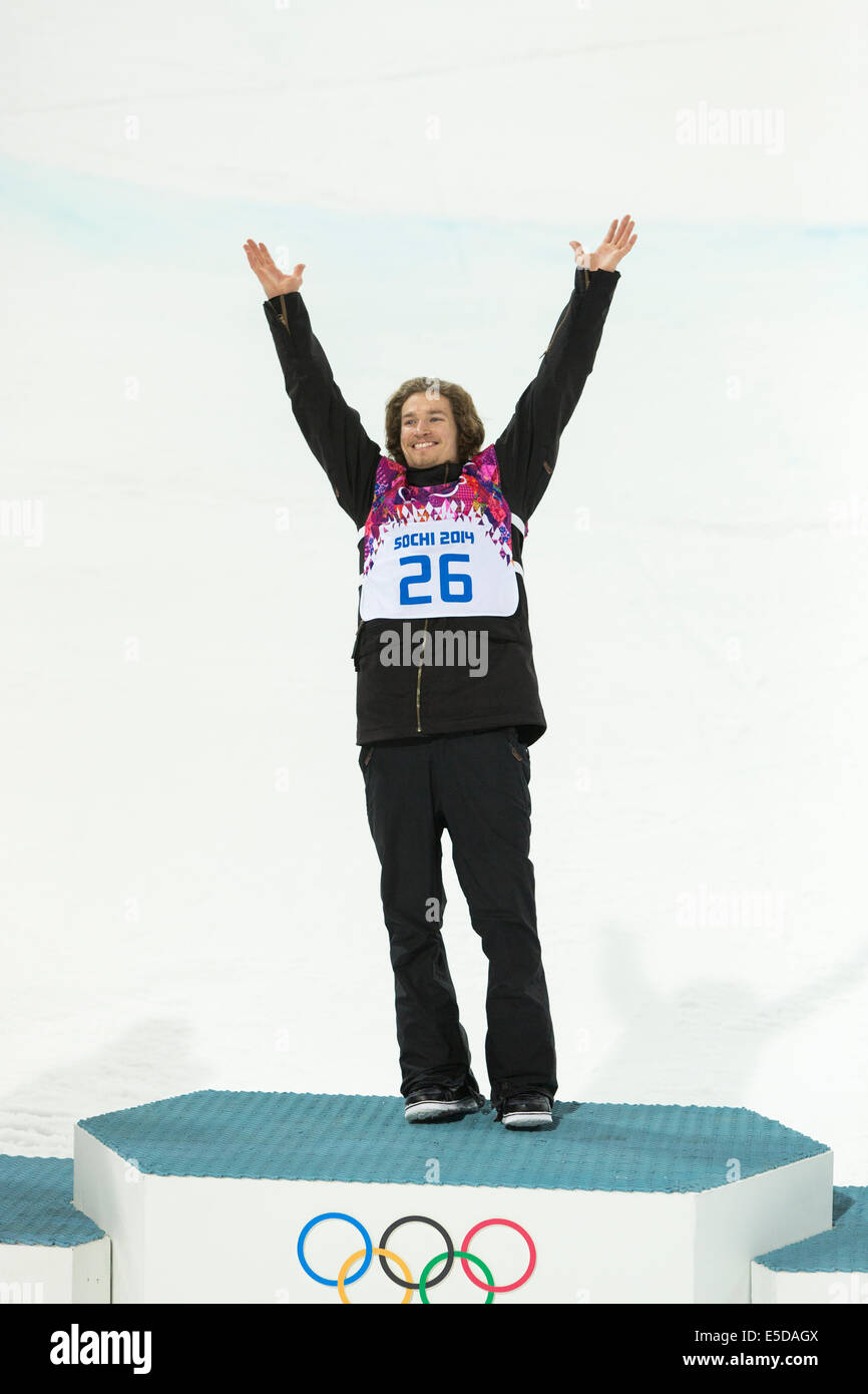Iouri Podladtchikov (SUI) gana la medalla de oro en los hombres del Halfpipe de snowboard en los Juegos Olímpicos de Invierno, Sochi 2014 Foto de stock