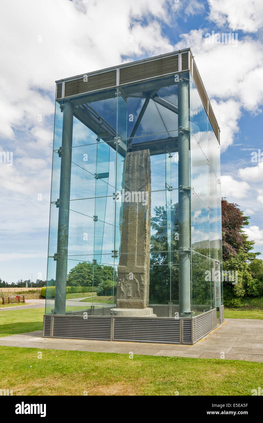 SUENO DE STONE FORRES MORAY una piedra tallada PICTISH representando una batalla CIRCA AD900 Foto de stock