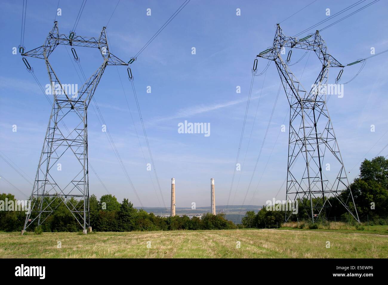Pylones electrique fotografías e imágenes de alta resolución Alamy