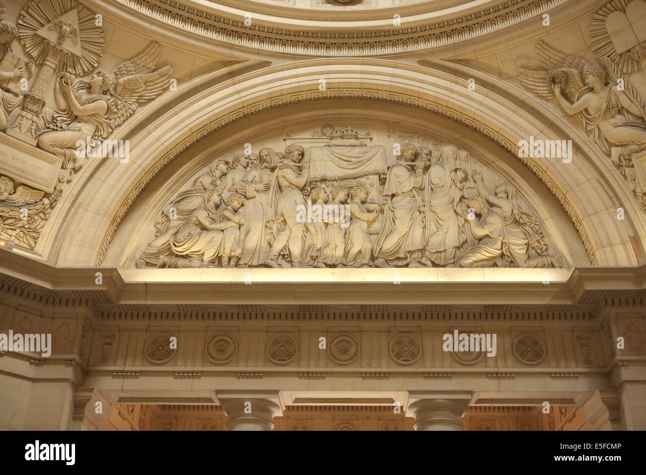 Francia, ile de france, parís 8e arrondissement, 29 rue pasquier, chapelle expiatoire, Louis XVI et Marie-Antoinette, architectal fontaine, Fecha : Ete 2012 Foto de stock