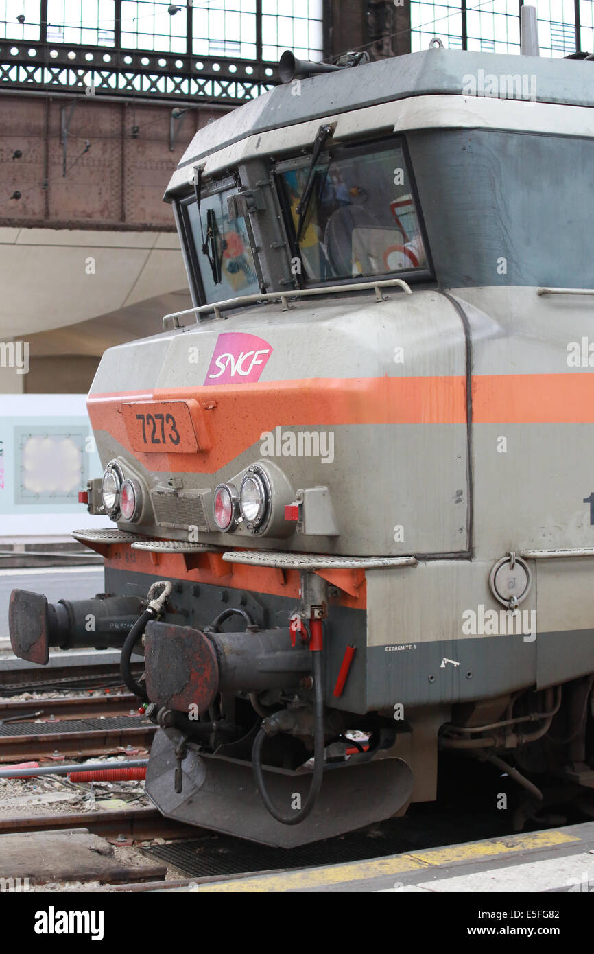 SNCF (Société nationale des chemins de fer français;