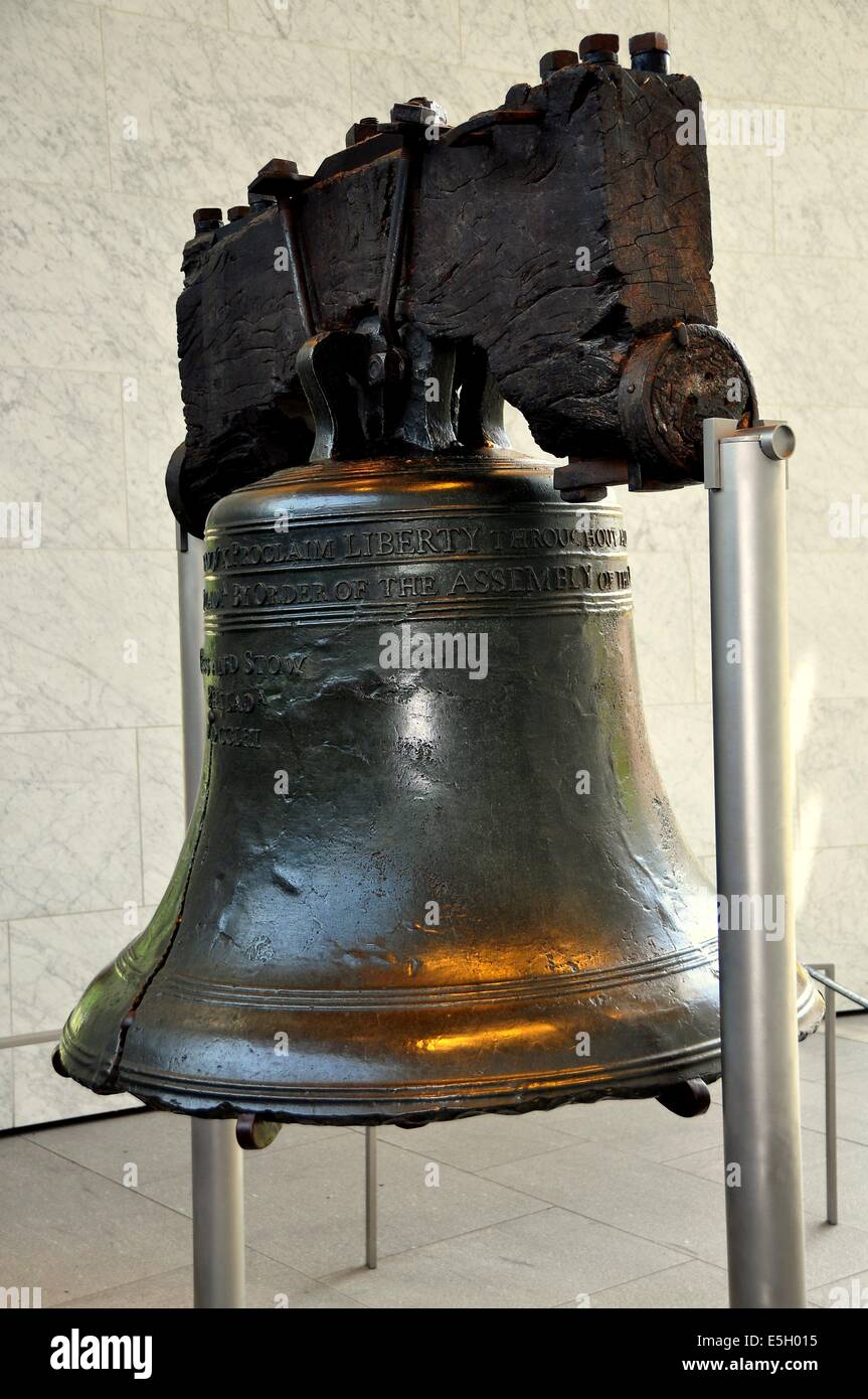 Filadelfia, Pensilvania: El famoso 1753 Liberty Bell, su crack que datan de 1846 Foto de stock