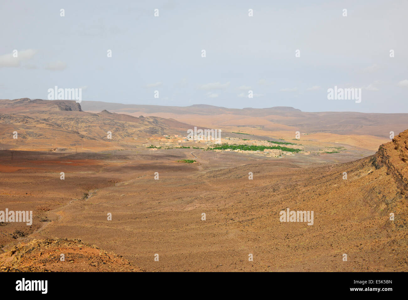 Beni-hayoun llanuras, exuberantes palmeraies,Paul Street,travel & paisajista, sur de Marruecos,bordeando el desierto del Sahara, Argelia Foto de stock