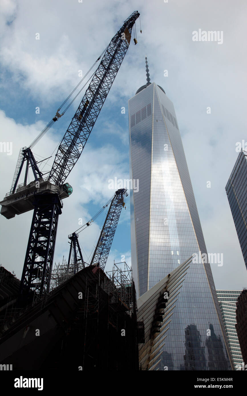 World Financial Center sitio en construcción en la Zona Cero, mostrando la Freemdon torre. Foto de stock