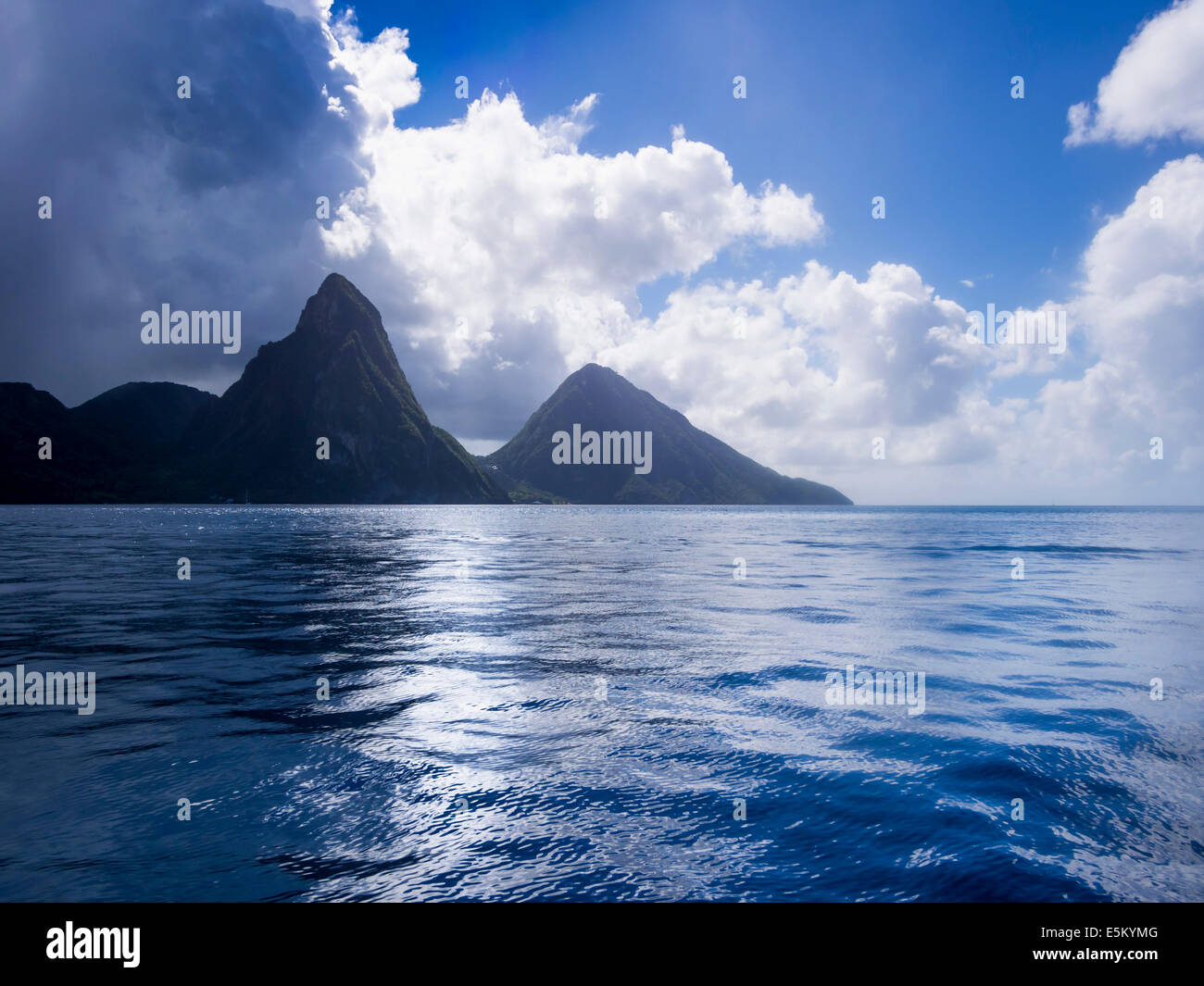 El Gros Piton y Petit Piton volcanes, núcleos volcánicos, Área de