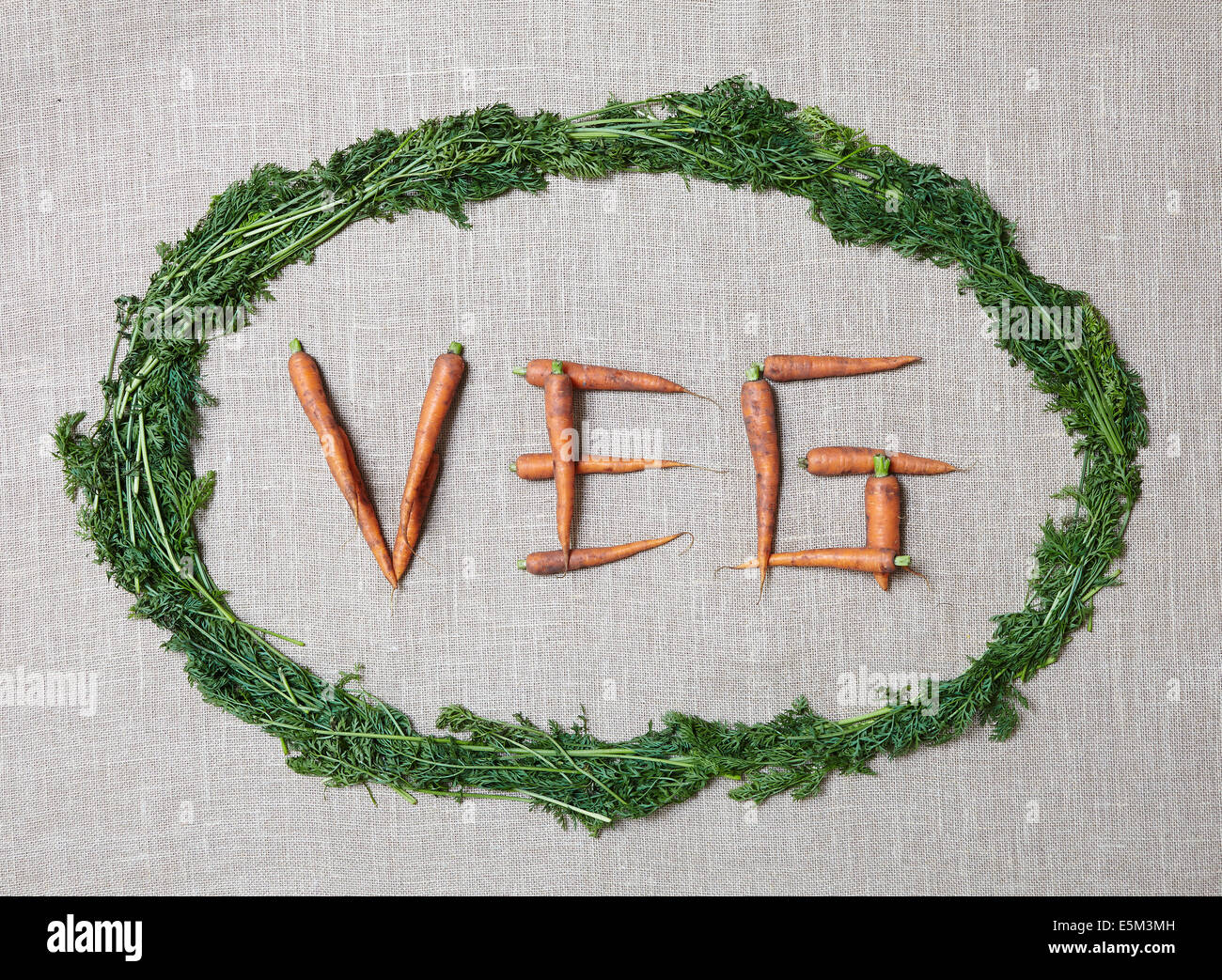 "Veg" enunciados con zanahorias orgánicos Foto de stock