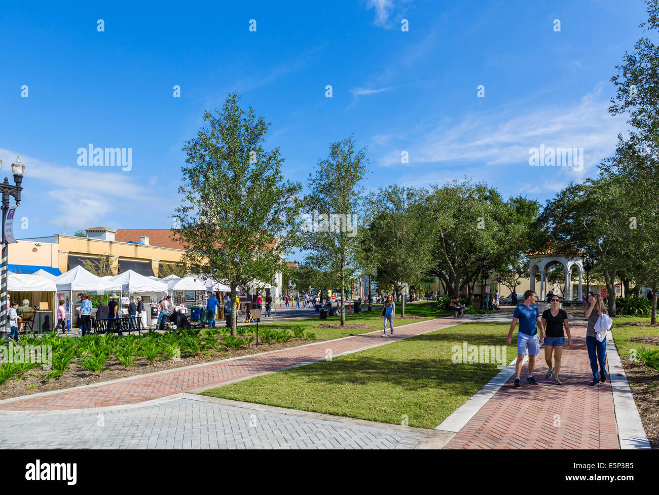 El distrito de San Marcos de Jacksonville durante el Festival de Arte de San Marcos, en noviembre de 2013, Florida, EE.UU. Foto de stock