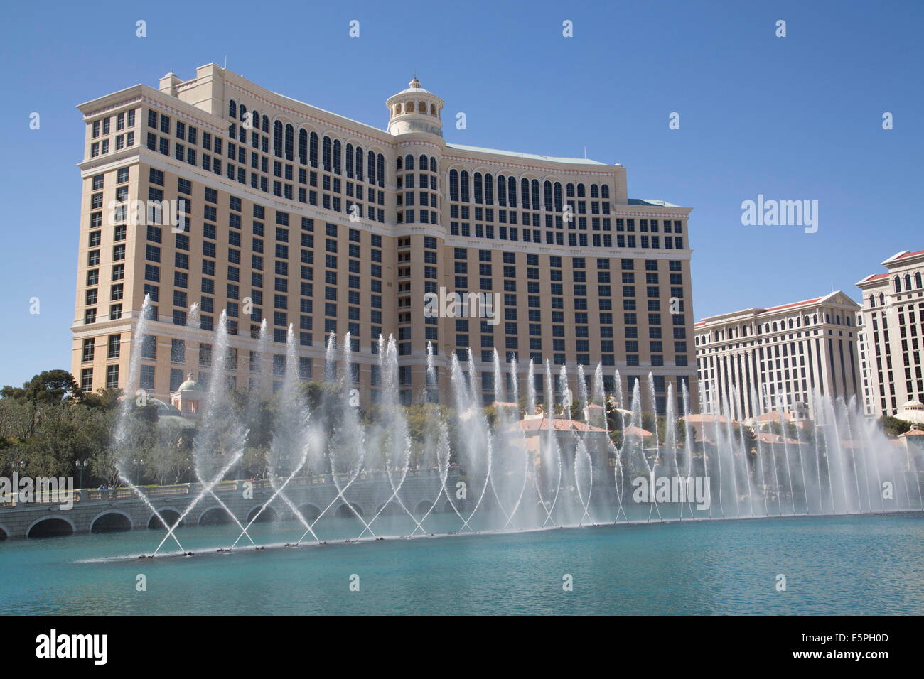 Show de fuente, Hotel Bellagio, Las Vegas, Nevada, Estados Unidos de América, América del Norte Foto de stock